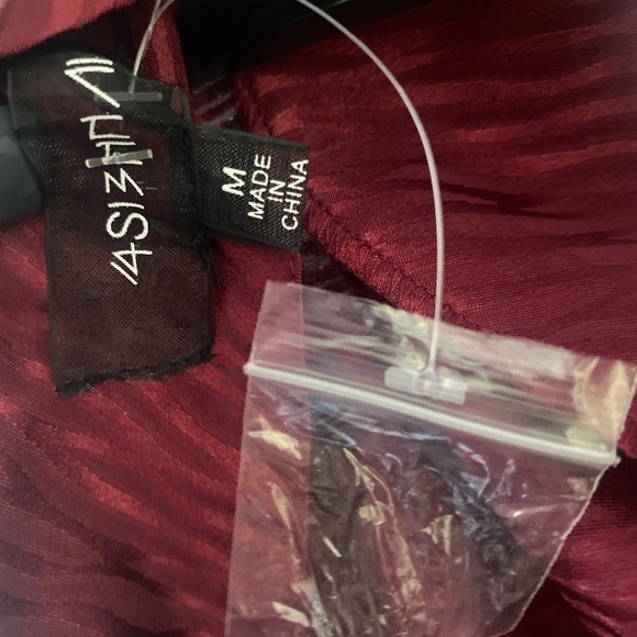 4Sienna Revolve Mini Dress size M open back, balloon sleeve - Picture 3 of 5